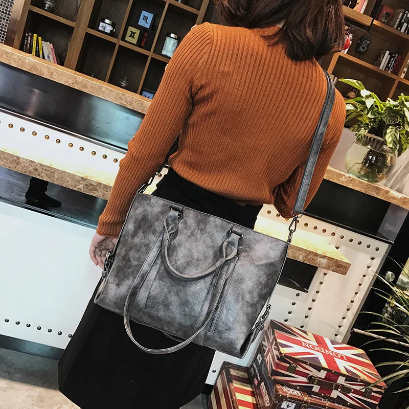 Retro Larger Capacity Shoulder Bags Vintage Women Leather Handbag Luxury Handbags Women Bags Designer Female Bag Messenger Bag